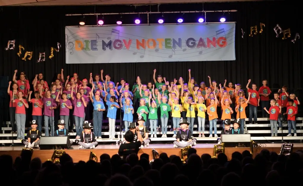 MGV Notengang Kinderchor Musikalische Weltreise Bühnenshow
