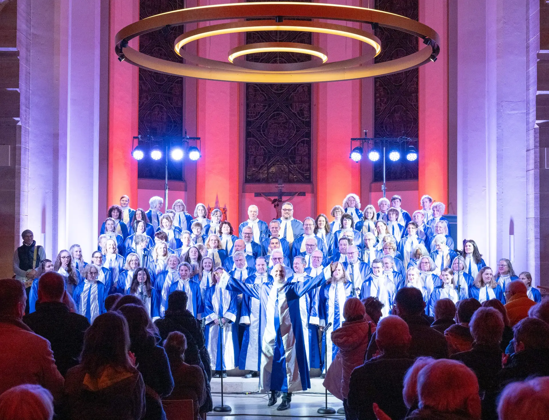 MixDur Benefizkonzert Filderdom Neuhausen Chor Bühnenbeleuchtung